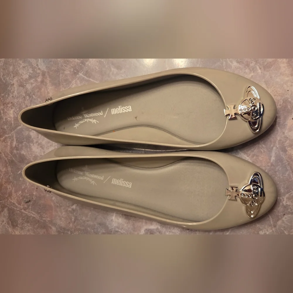 Vivienne Westwood x Melissa Patent Grey Ballet Flats with Orb - Picture 1 of 6